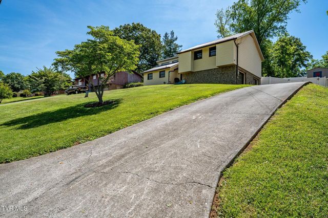 3540 Mcintosh Drive, Kingsport, TN 37663