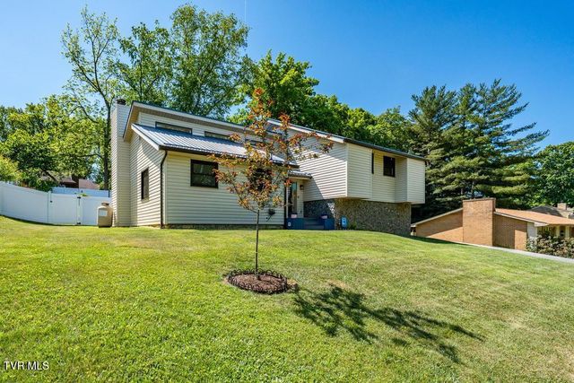 3540 Mcintosh Drive, Kingsport, TN 37663