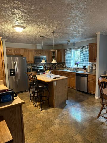 18 Hill Drive, Monticello, KY 42633