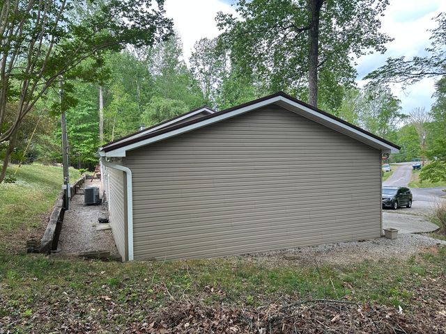 18 Hill Drive, Monticello, KY 42633