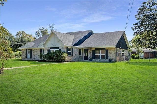 545 Elm Street, Sour Lake, TX 77659