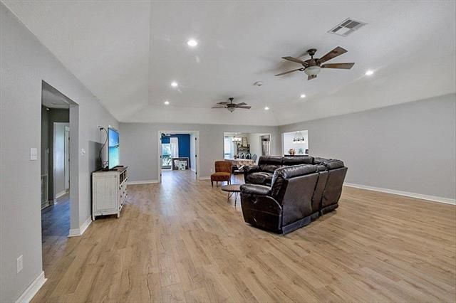 545 Elm Street, Sour Lake, TX 77659