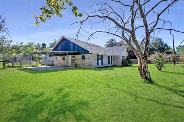 545 Elm Street, Sour Lake, TX 77659