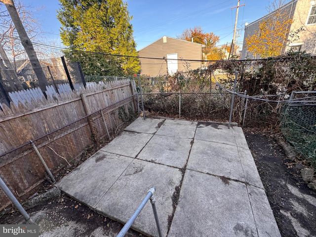 909 MAPLE TER, Darby, PA 19023