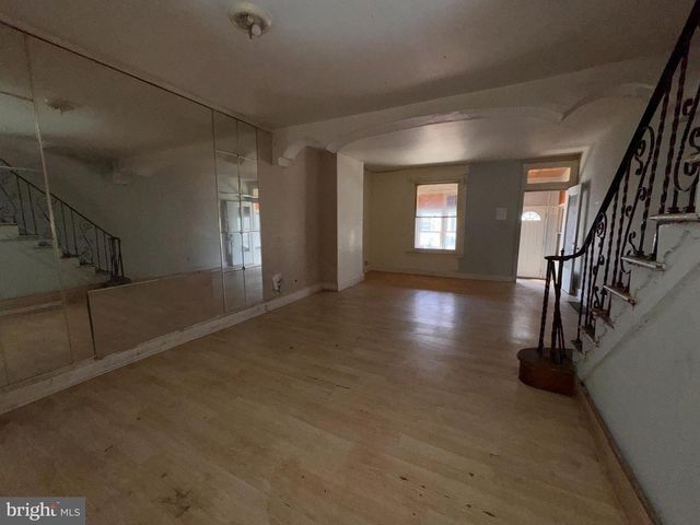 909 MAPLE TER, Darby, PA 19023