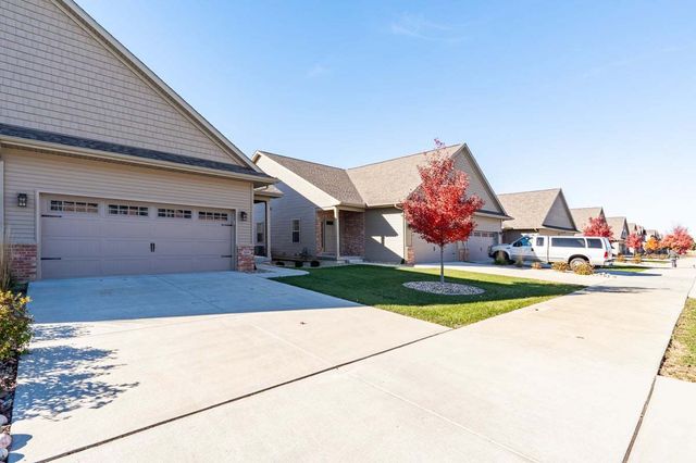 1809 Glenbridge Road, Bloomington, IL 61704