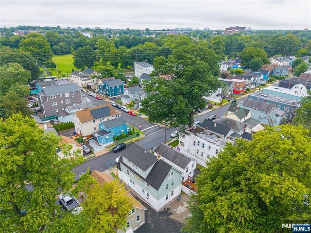 52 Thomas, Bloomfield, NJ 07003