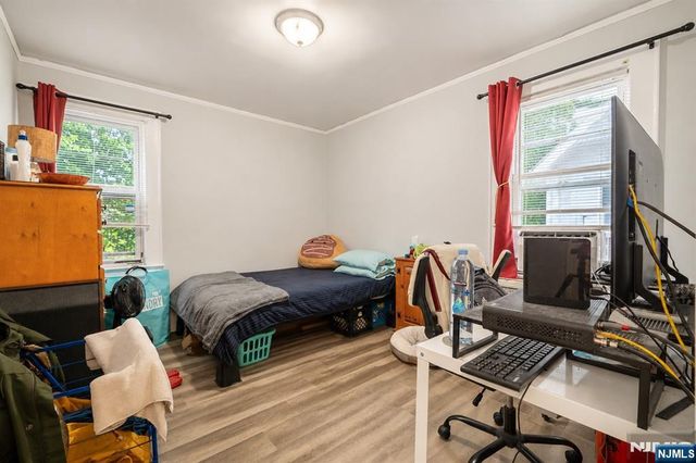 52 Thomas, Bloomfield, NJ 07003
