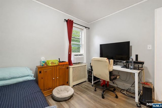 52 Thomas, Bloomfield, NJ 07003
