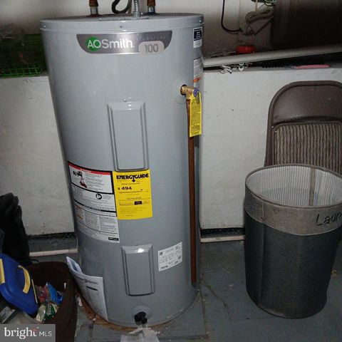 33 LEFT WING DR, Baltimore, MD 21220