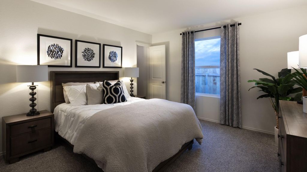 193 Avre LOOP, Kyle, TX 78640