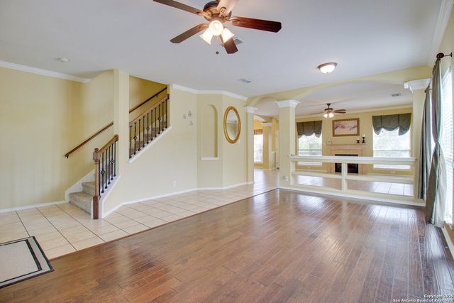 606 Mesa Ln, San Antonio, TX 78258