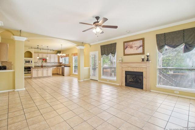 606 Mesa Ln, San Antonio, TX 78258