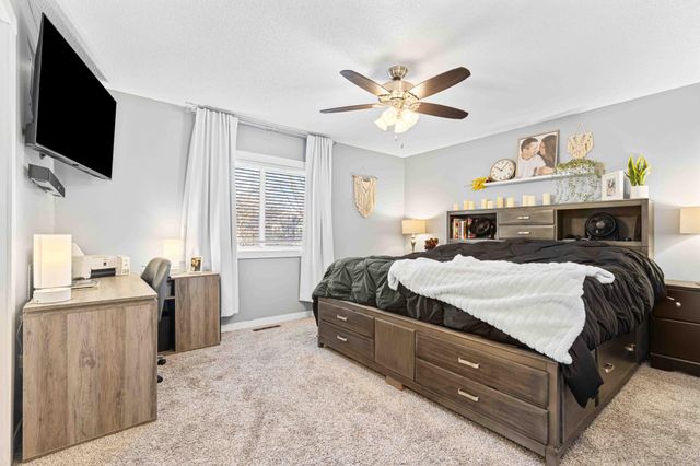 2918 Village Green Drive, Moorhead, MN 56560