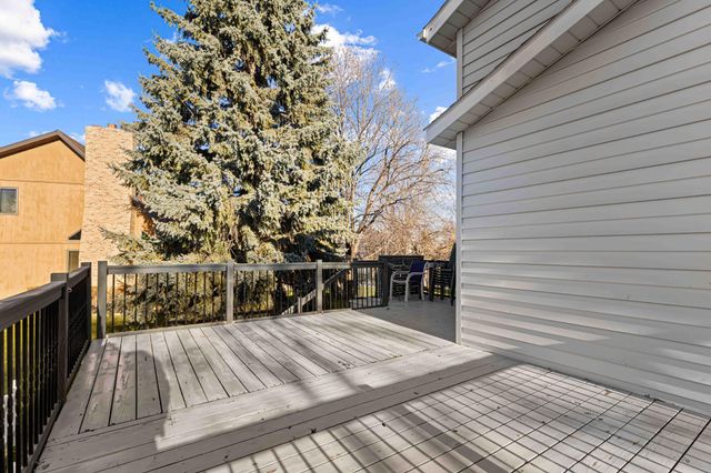 2918 Village Green Drive, Moorhead, MN 56560