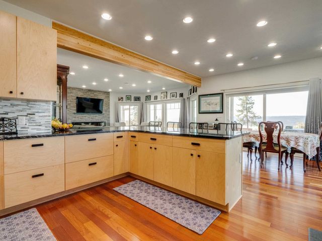 6560 Pine Ridge Way, Nine Mile Falls, WA 99026