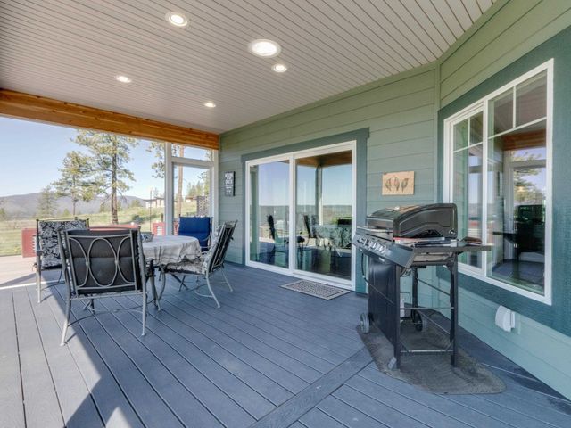 6560 Pine Ridge Way, Nine Mile Falls, WA 99026