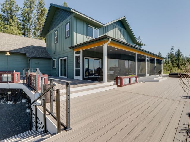 6560 Pine Ridge Way, Nine Mile Falls, WA 99026