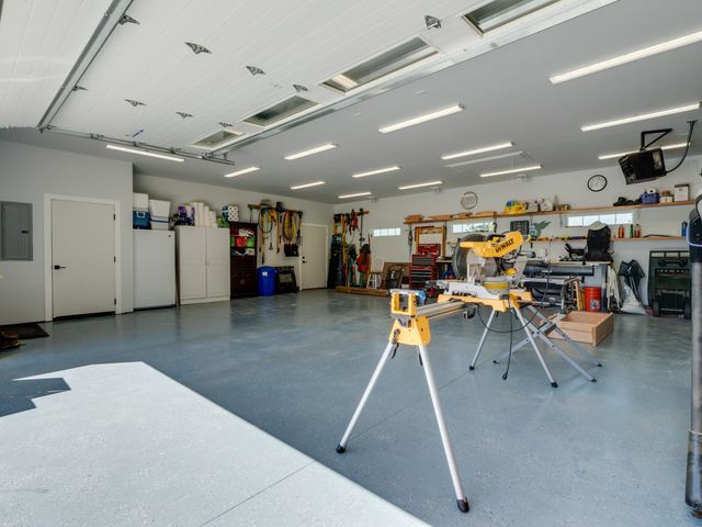 6560 Pine Ridge Way, Nine Mile Falls, WA 99026