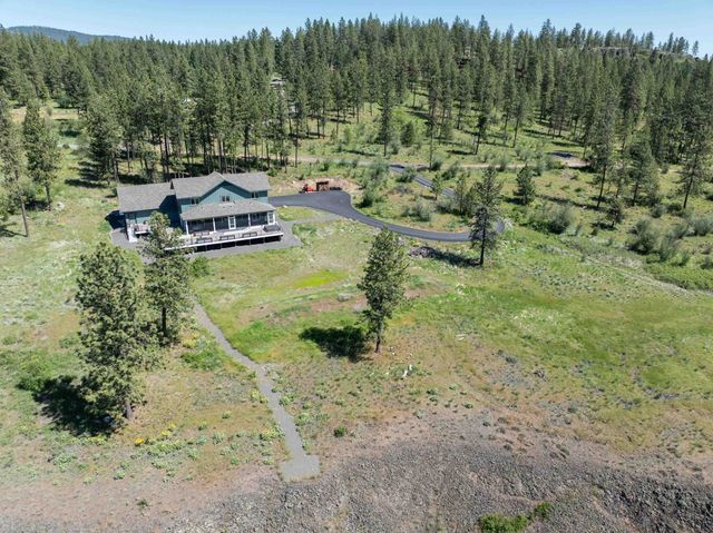 6560 Pine Ridge Way, Nine Mile Falls, WA 99026