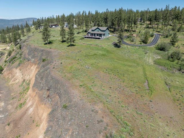 6560 Pine Ridge Way, Nine Mile Falls, WA 99026
