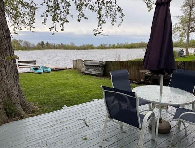 N6212 W Lakeshore DRIVE, Burlington, WI 53105