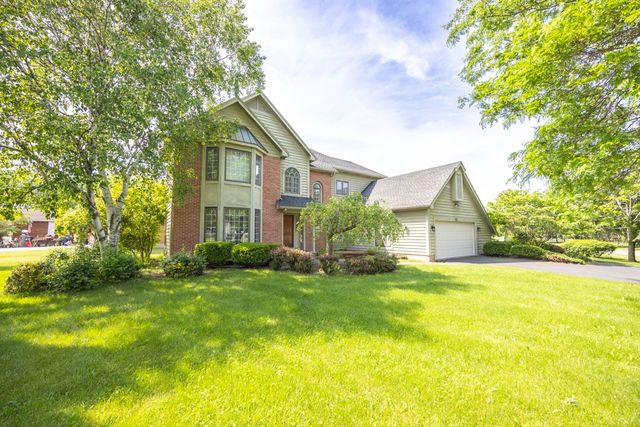 23 Wakecliffe Drive, Greece, NY 14616