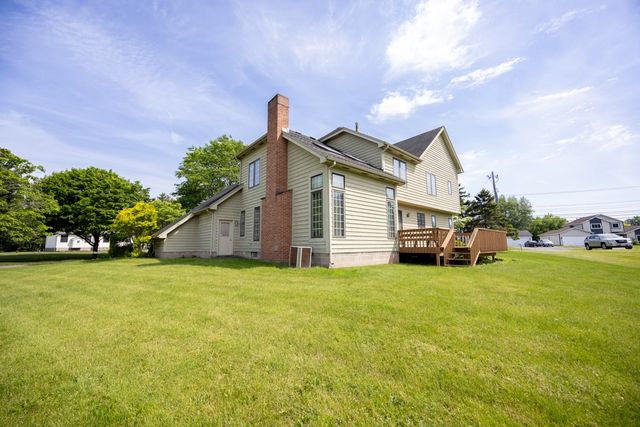 23 Wakecliffe Drive, Greece, NY 14616