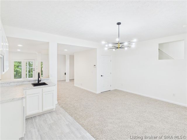 2007 Plum Woods Court, Sellersburg, IN 47172