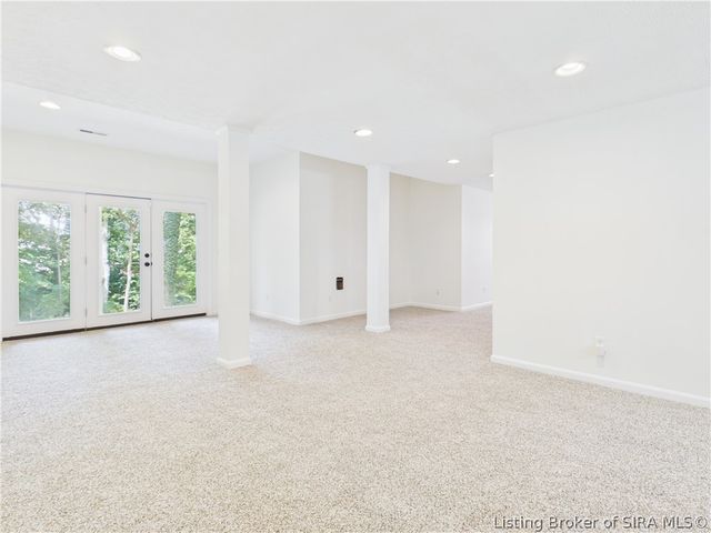 2007 Plum Woods Court, Sellersburg, IN 47172
