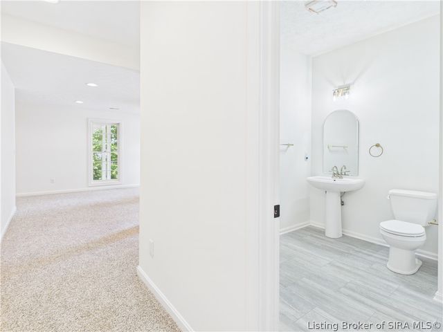 2007 Plum Woods Court, Sellersburg, IN 47172