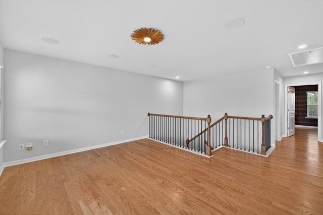 7277 Maple Brook Lane, Flowery Branch, GA 30542