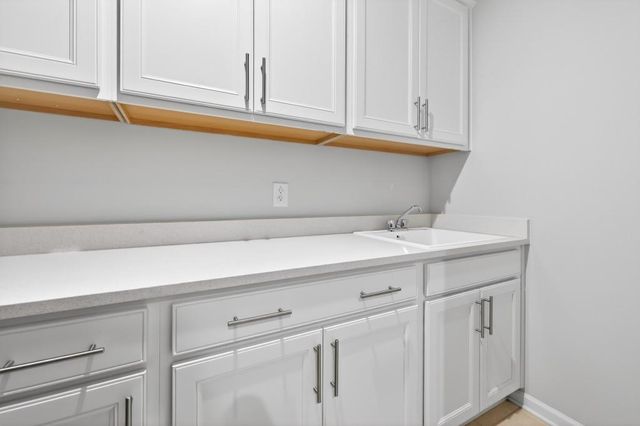 7277 Maple Brook Lane, Flowery Branch, GA 30542