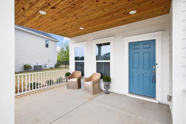 7277 Maple Brook Lane, Flowery Branch, GA 30542