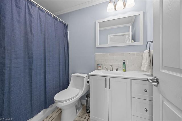 833 Bowerwood Drive, Thomasville, NC 27360