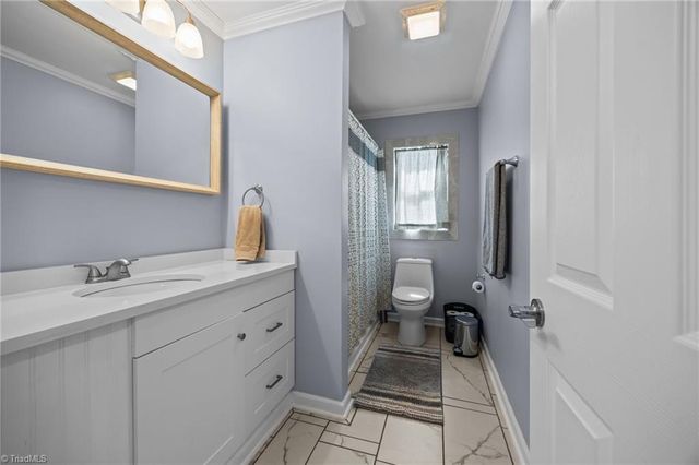 833 Bowerwood Drive, Thomasville, NC 27360