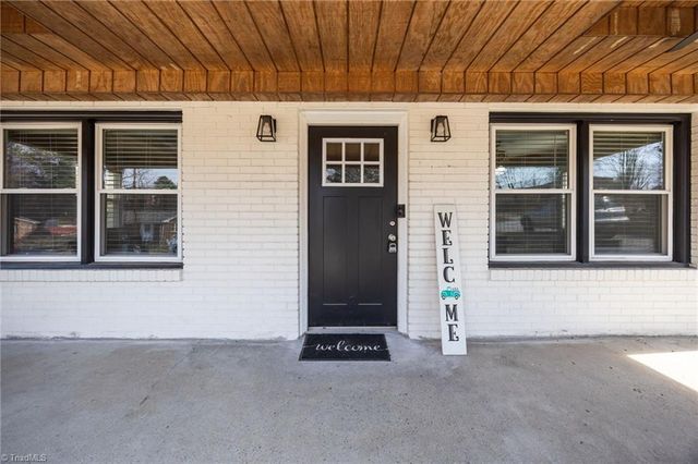 833 Bowerwood Drive, Thomasville, NC 27360