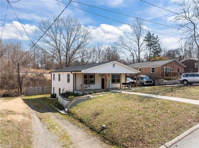 833 Bowerwood Drive, Thomasville, NC 27360