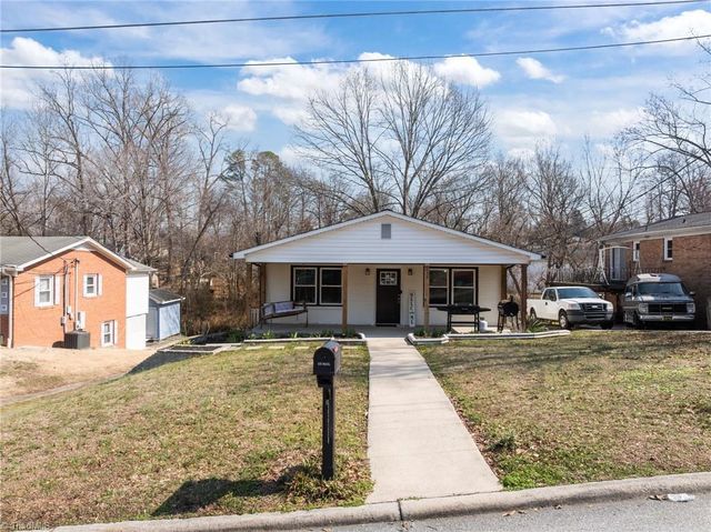 833 Bowerwood Drive, Thomasville, NC 27360