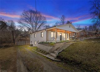 833 Bowerwood Drive, Thomasville, NC 27360