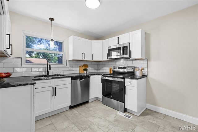 4832 Bluesage Trail, Florissant, MO 63033