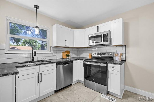 4832 Bluesage Trail, Florissant, MO 63033