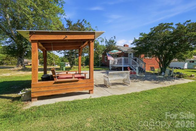 1821 Overbrook Road, Kershaw, SC 29067