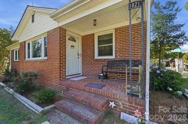 1821 Overbrook Road, Kershaw, SC 29067