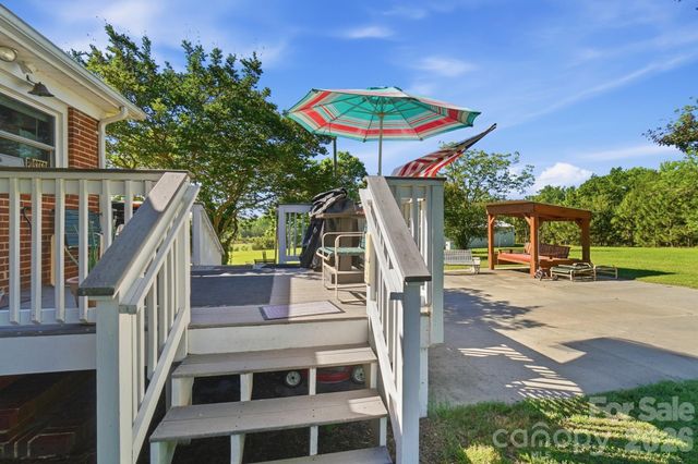 1821 Overbrook Road, Kershaw, SC 29067