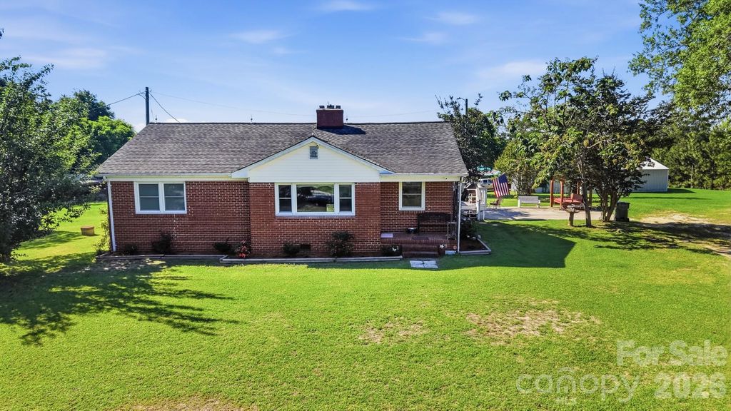 1821 Overbrook Road, Kershaw, SC 29067