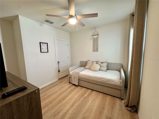 9582 BLACK WALNUT DRIVE, Groveland, FL 34736