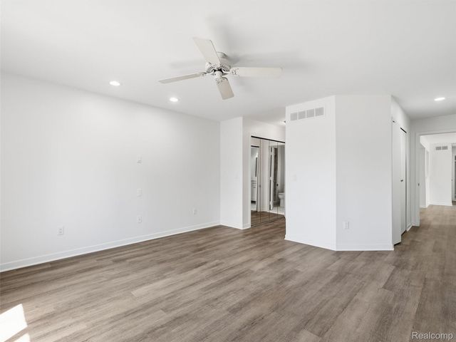 7058 Elmhurst 1, West Bloomfield Charter Township, MI 48322