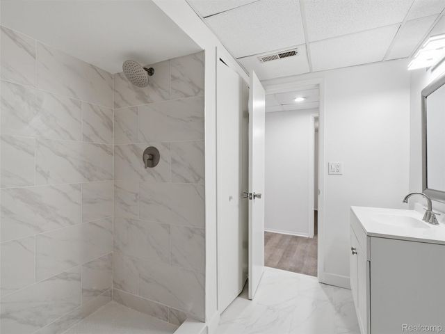 7058 Elmhurst 1, West Bloomfield Charter Township, MI 48322