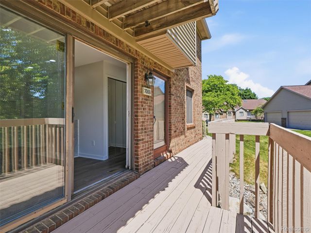 7058 Elmhurst 1, West Bloomfield Charter Township, MI 48322